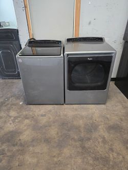 Whirlpool cabrio heavy-duty washer and dryer set