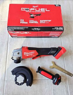 Milwaukee FUEL 18V Angle Grinder with Variable Speed & Paddle Switch