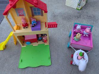 Peppa Pig Playset and Figures
