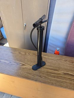 Vintage  Air Pump In Excellent Condition 