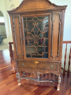 Curio cabinet