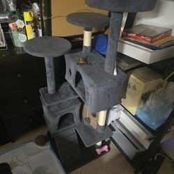 Casita se gato  buen estado.  50 dolares