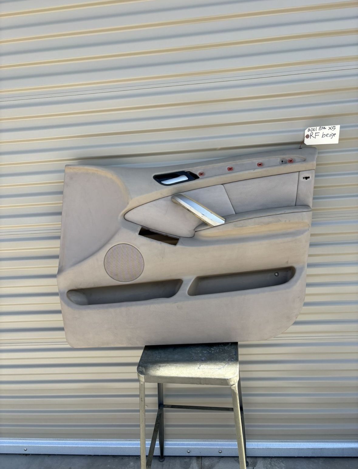 2000-2006 Bmw X5 Right Front Door Panel