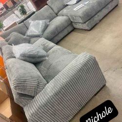 Lindyn Gray 5 Piece Modular Sectional Couch 