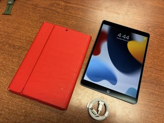 iPad Pro 1st gen 10.5” 256gb Wifi 