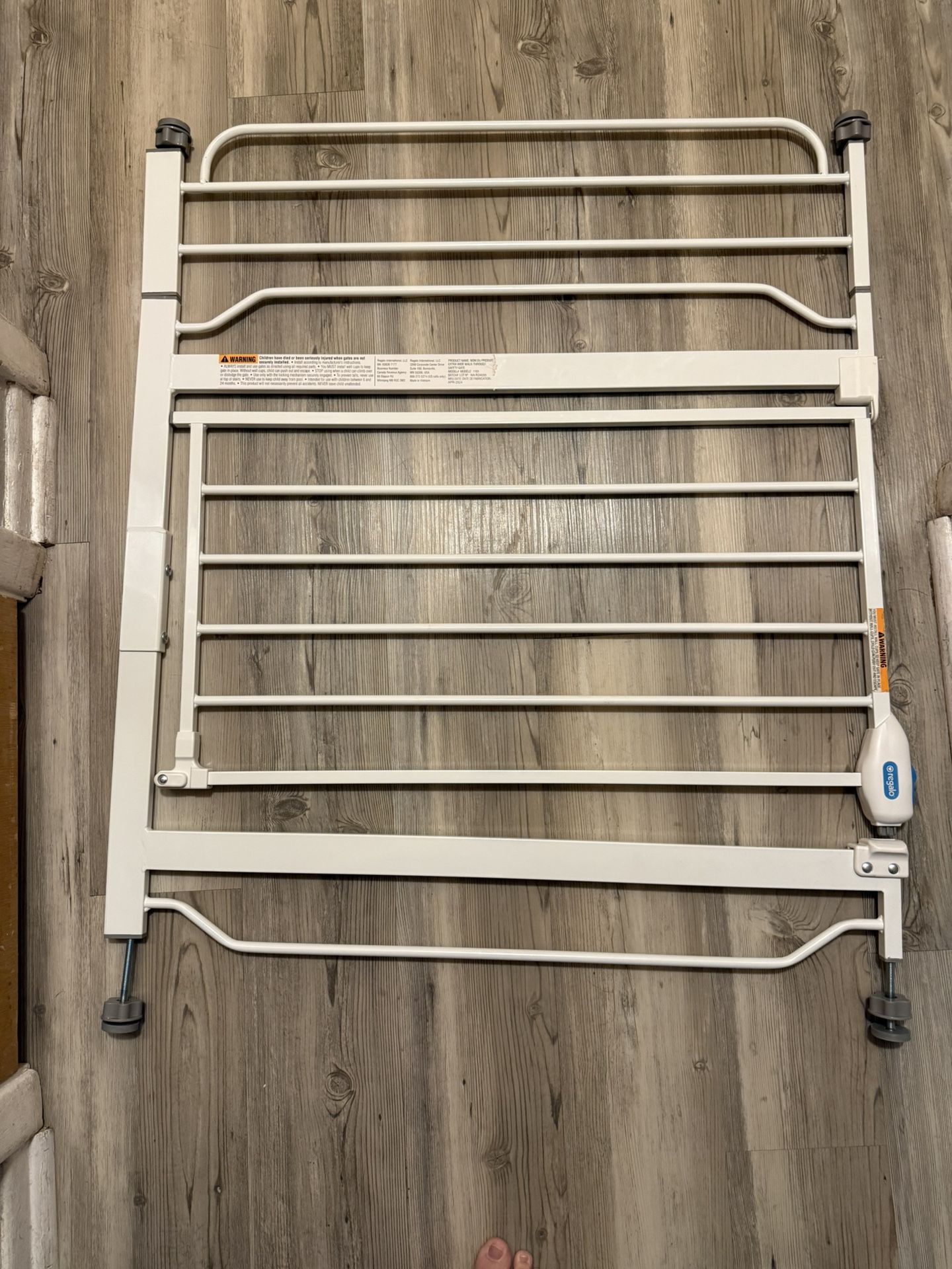 Regalo White Metal Baby Gate $25 FIRM