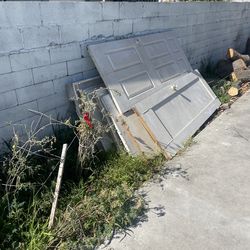 FREE 10 Doors Available for Pick Up (must take all)