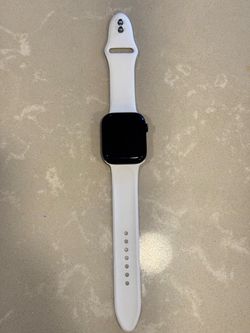 Apple Watch Series 8 – 45mm GPS + Cellular/LTE