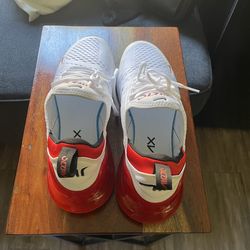 Nikes Men Air Max 270 Size 11.5 US MEN