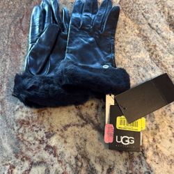Ugg Gloves Small New Never Worn