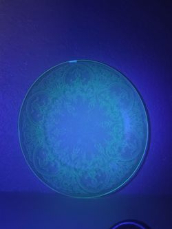 Large vintage 11.5" glass plate uranium Vaseline glows