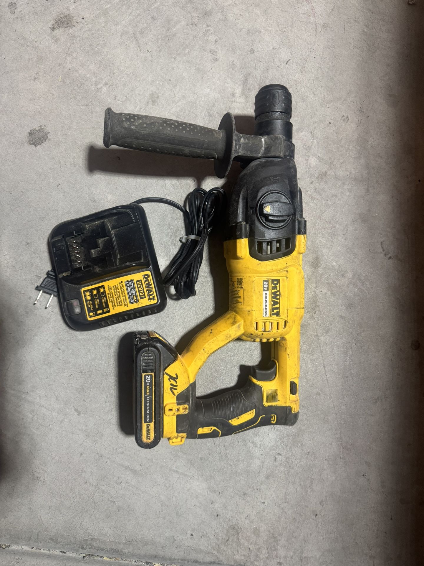 Dewalt Rotary Hammer Drill / Chipper