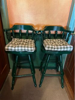 Set of 2 Solid Wood Swivel Bar Stools with Cushions – Dark Green