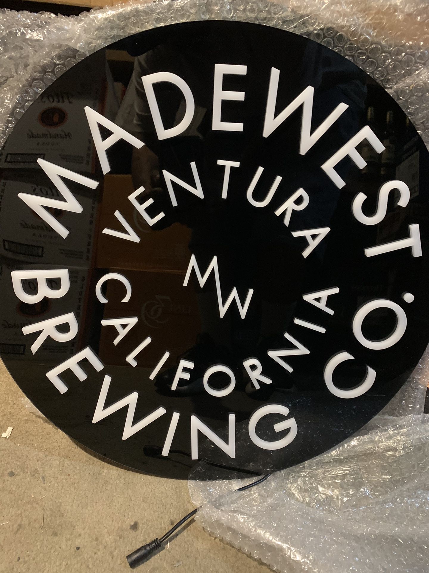 Madewest Neon