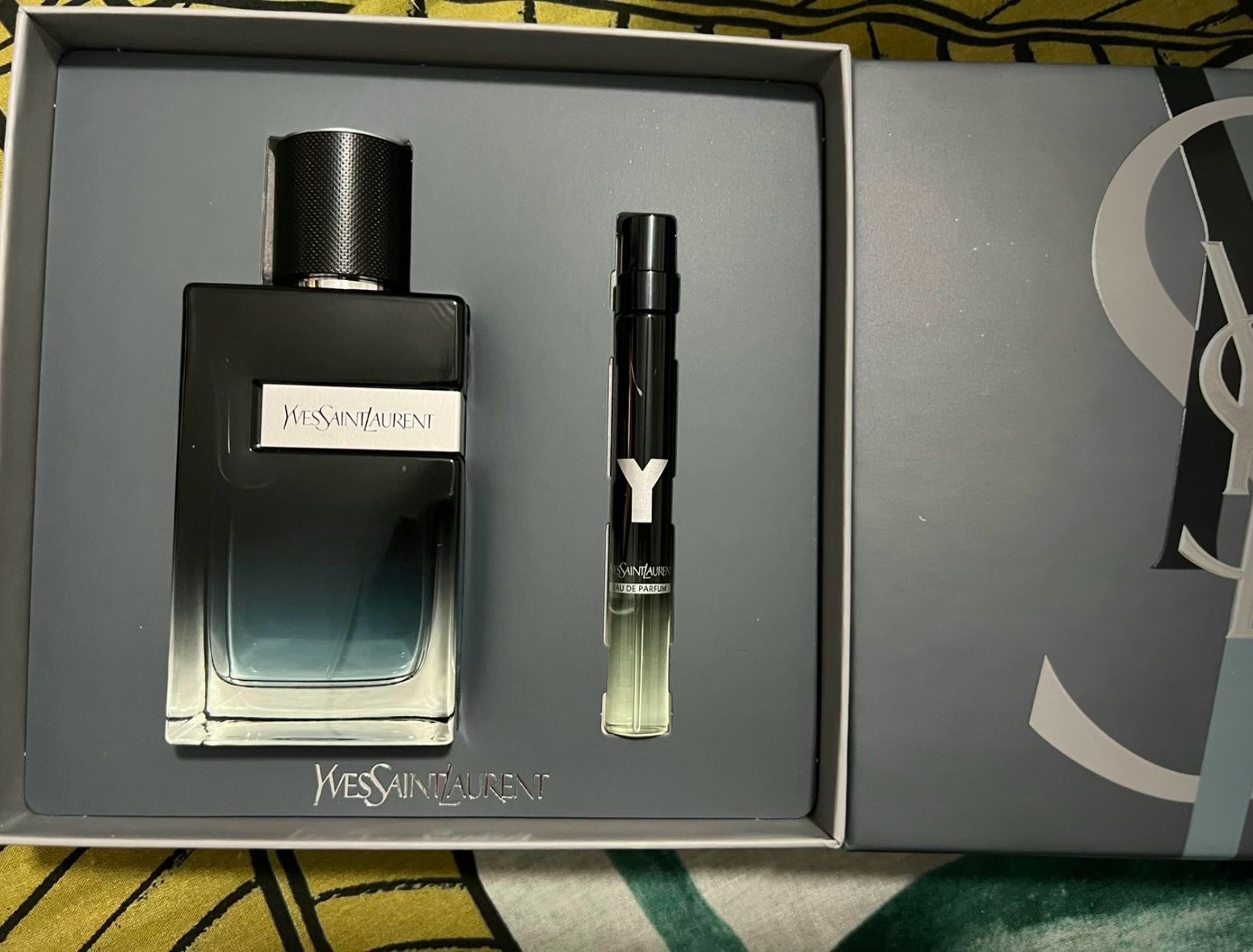 Yves Saint Laurent Y Eau de Parfum Spray 3.3oz 100ml Full bottle