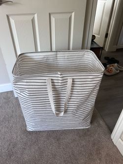 100L Laundry hamper white and gray striped