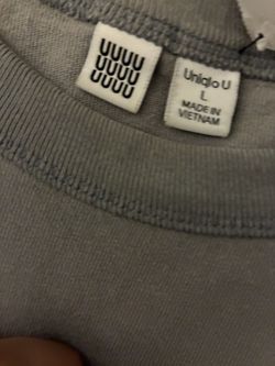 Grey Uniqlo T Shirt Size Large 