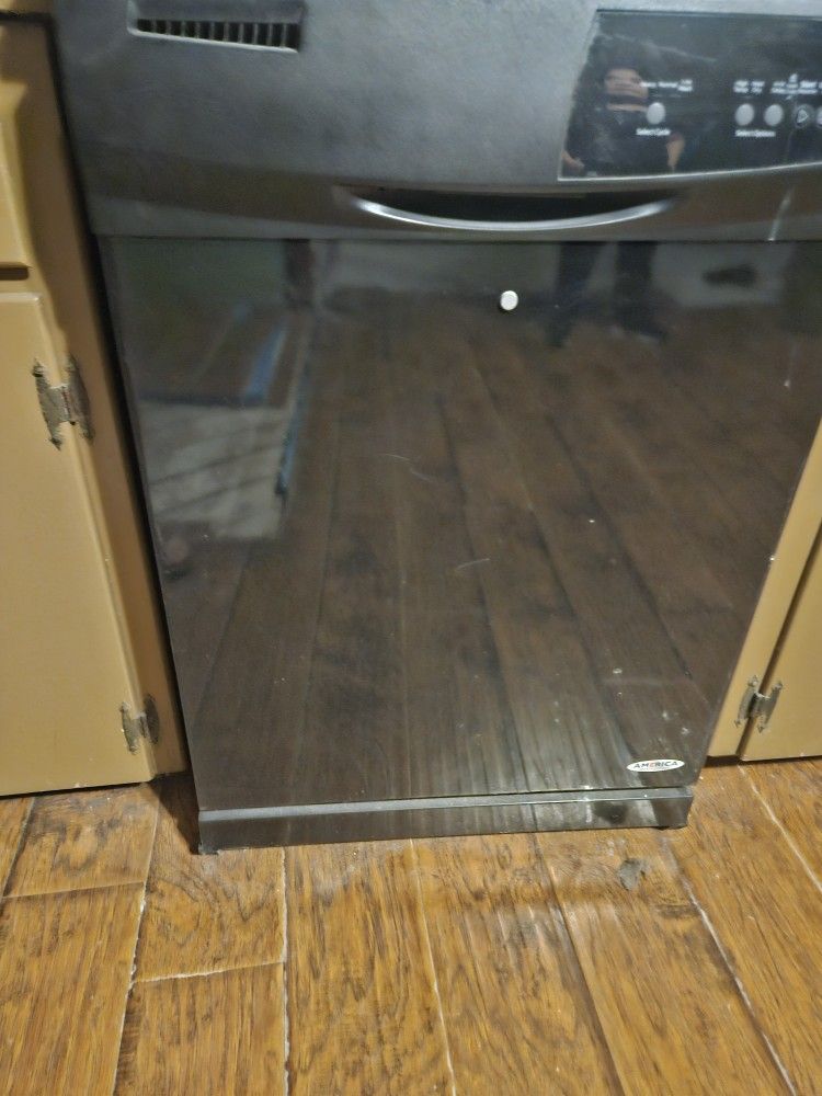 Whirlpool Dishwasher