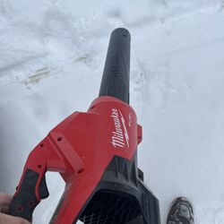 Milwaukee 2724 M18 Dual-Battery Cordless Blower – Excellent Condition