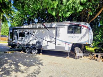 2011 forest River 30 ft