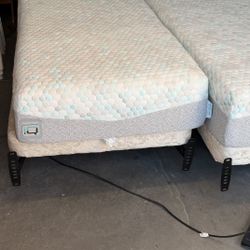 Comfort Pedic Adjustable Bed Set – King or Twin – Excellent Condition!
