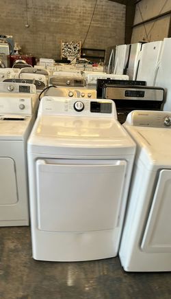 Midea White Dryer LargeCapacity SensorDry