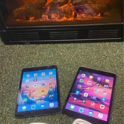 iPad Mini Lot 2