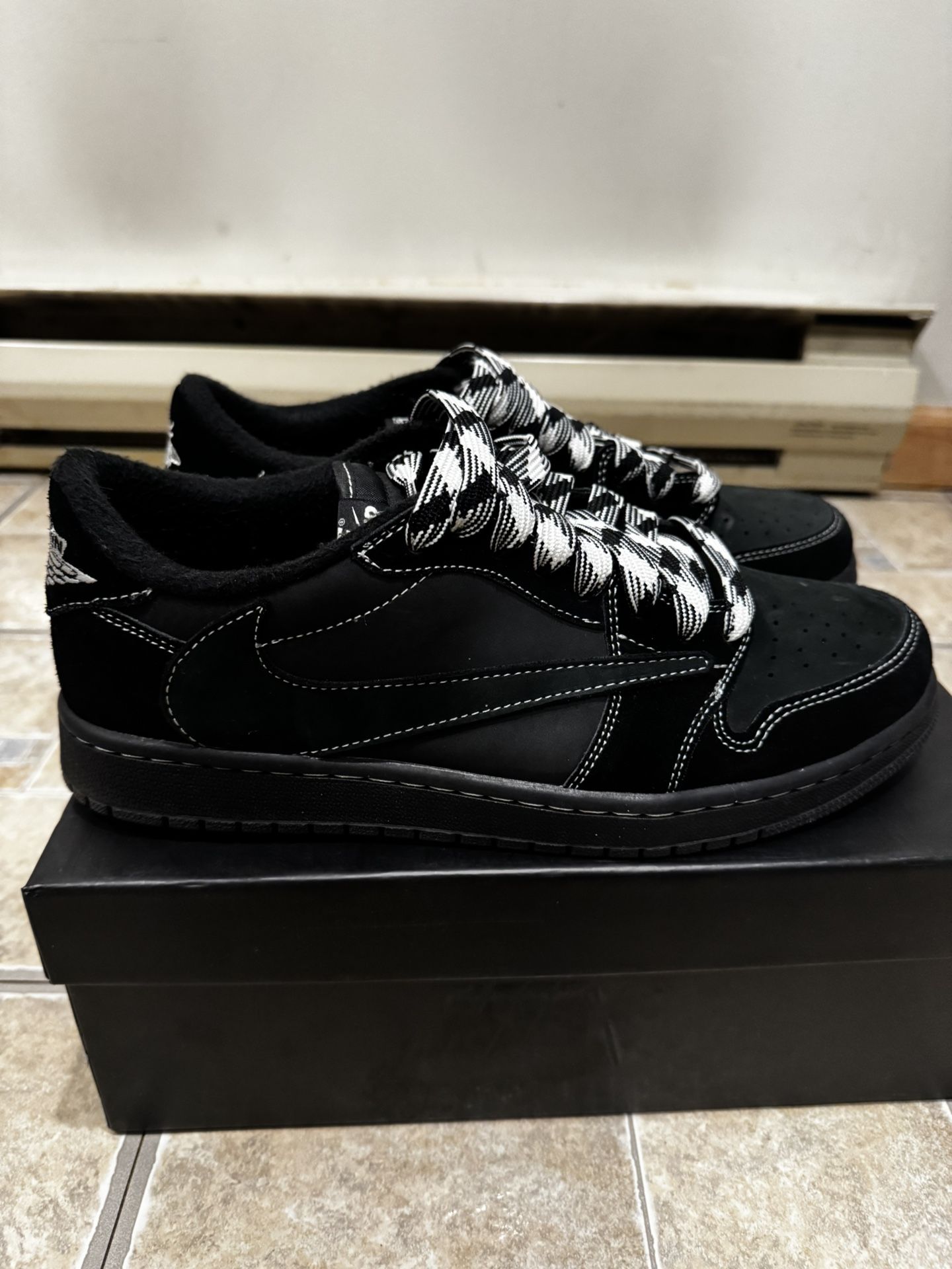 Jordan 1 Travis Scott Black Phantom
