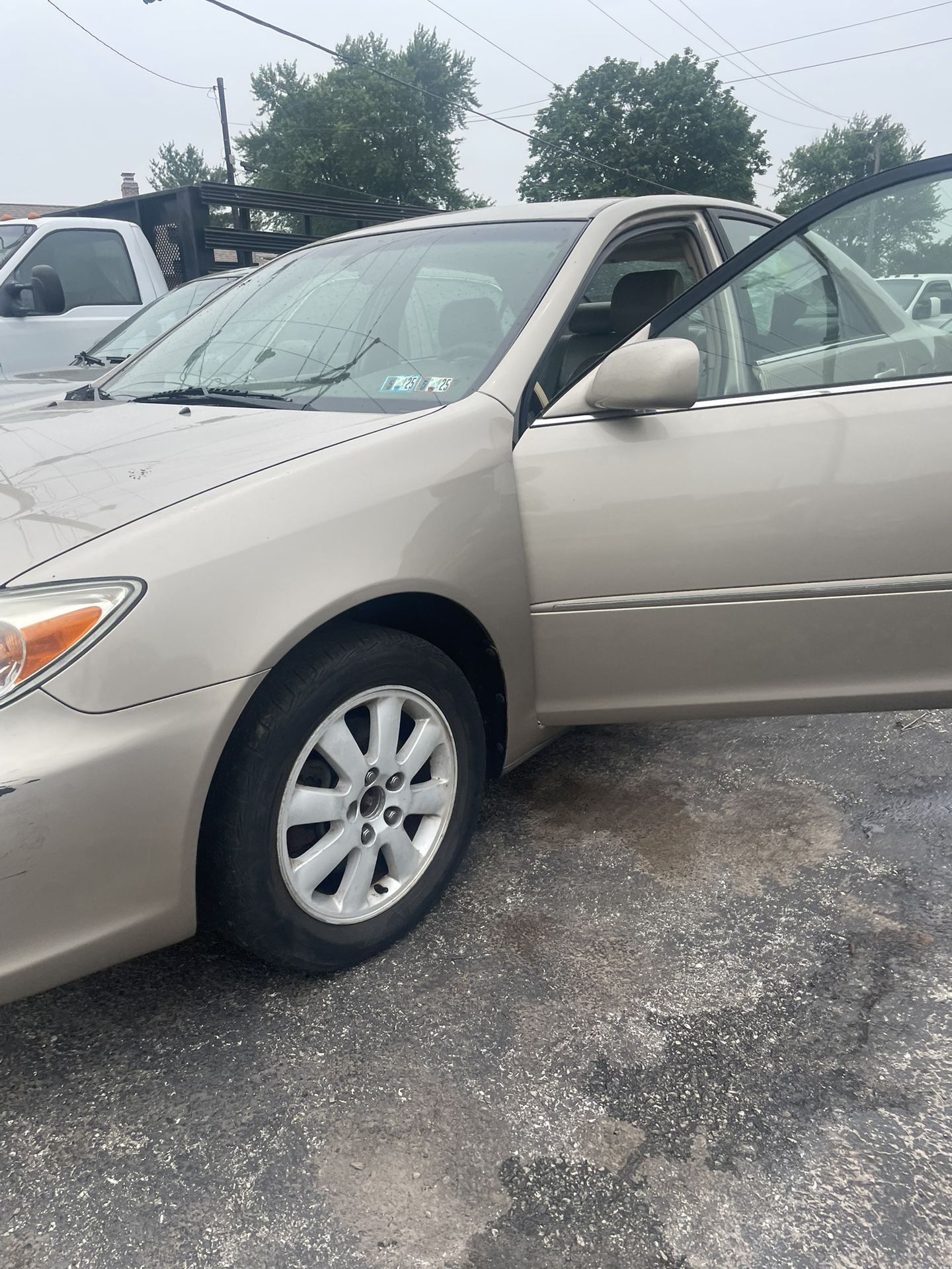🚗 2005 Toyota Camry LE V