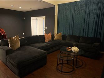 Macy’s 4-Piece Sectional W/ Right-Sided Chaise