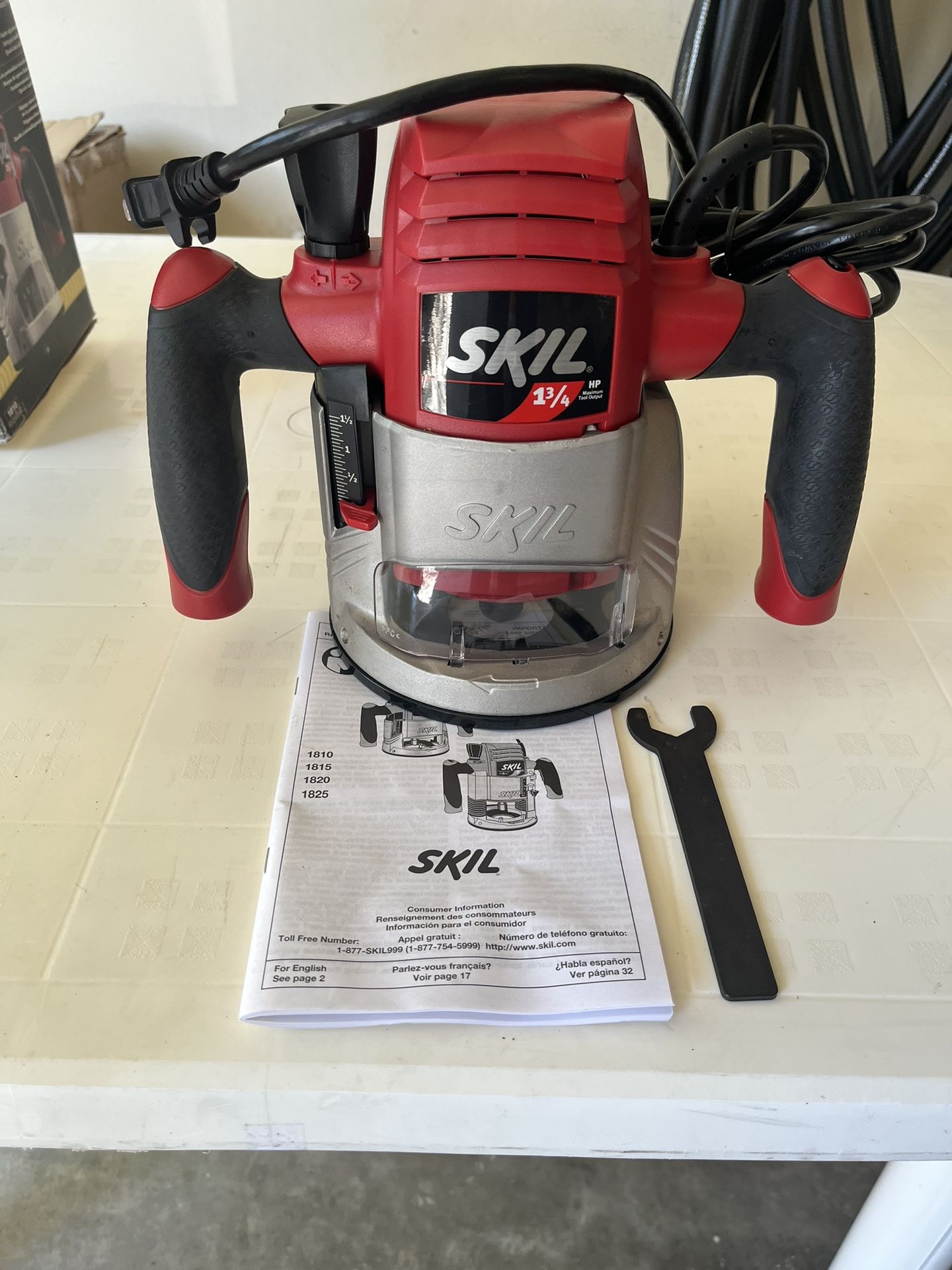New Skil fixed base router 1.75 HP.