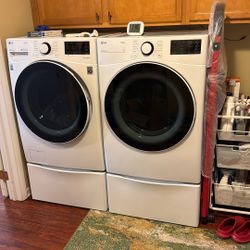 LG ThinQ Washer Dryer Set with Stands/Drawers