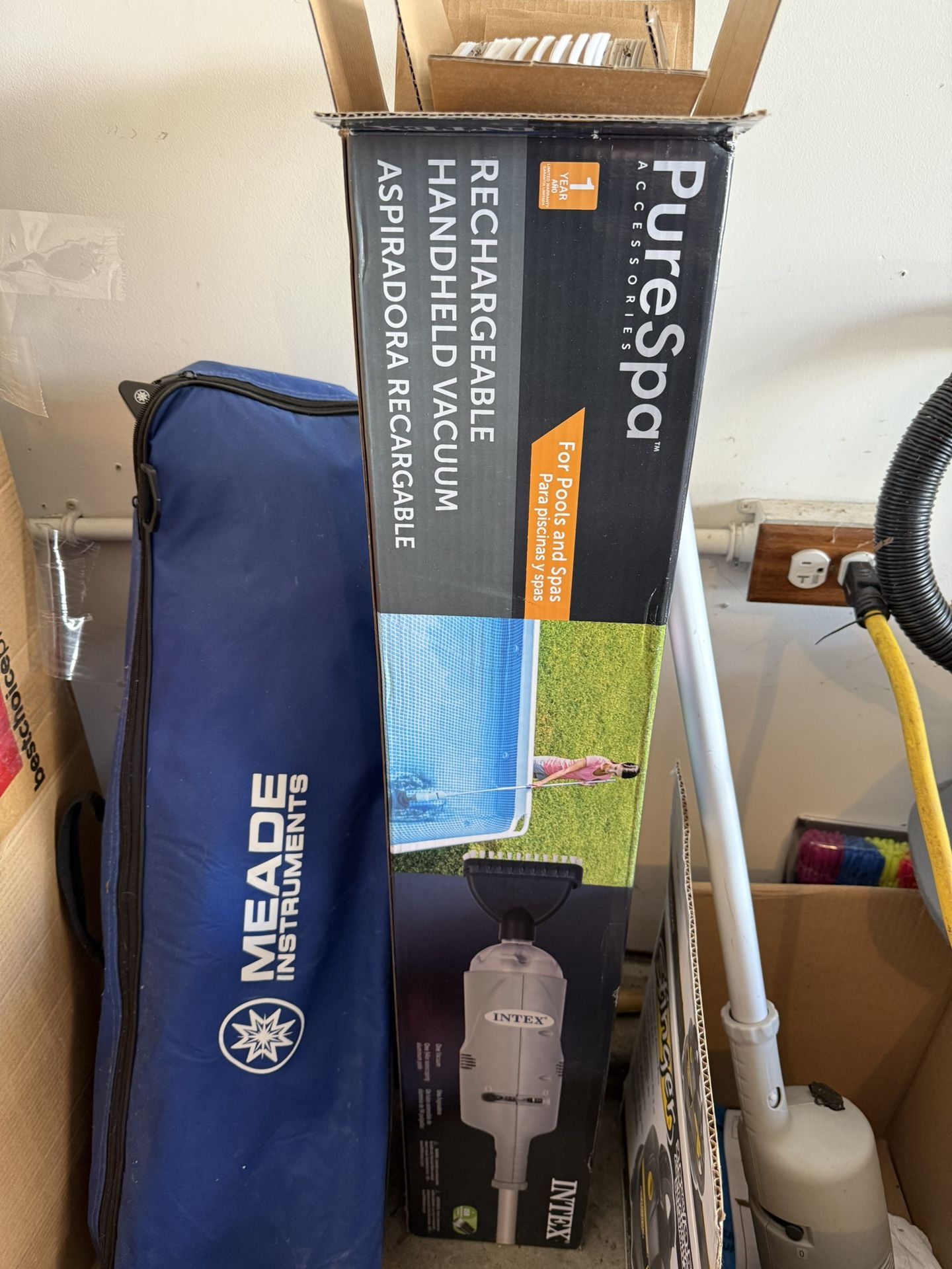 Intex PureSpa Hand Vacuum