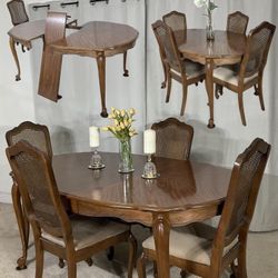 BROYHILL Extendable Dining Table 4 Cane Back Chairs