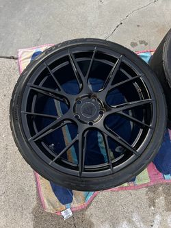 Black rims BD F-18s 20 inch rims 5x120 bolt pattern