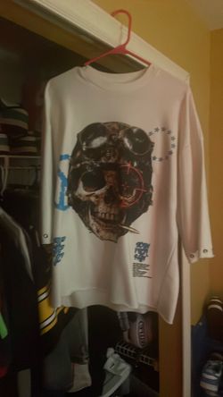 Graphic tee