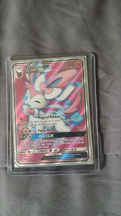 2017 Pokémon TCG Sun & Moon Guardians Rising Sylveon GX
