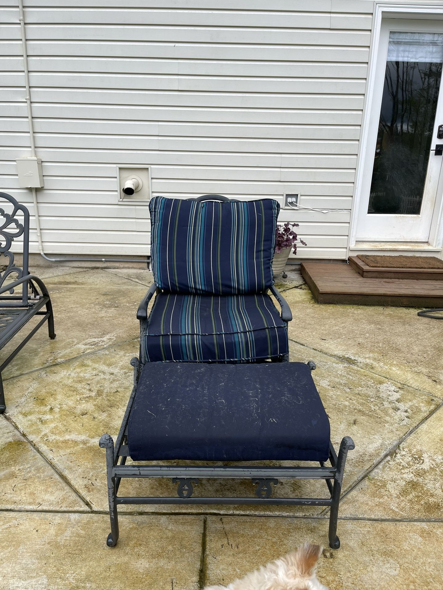 Patio Captain’s Chairs With Ottomans