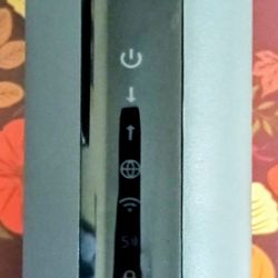 Motorola MG7550 16x4 Cable Modem Plus AC1900 Wi-Fi Router DOCSIS 3.0 Dual Band