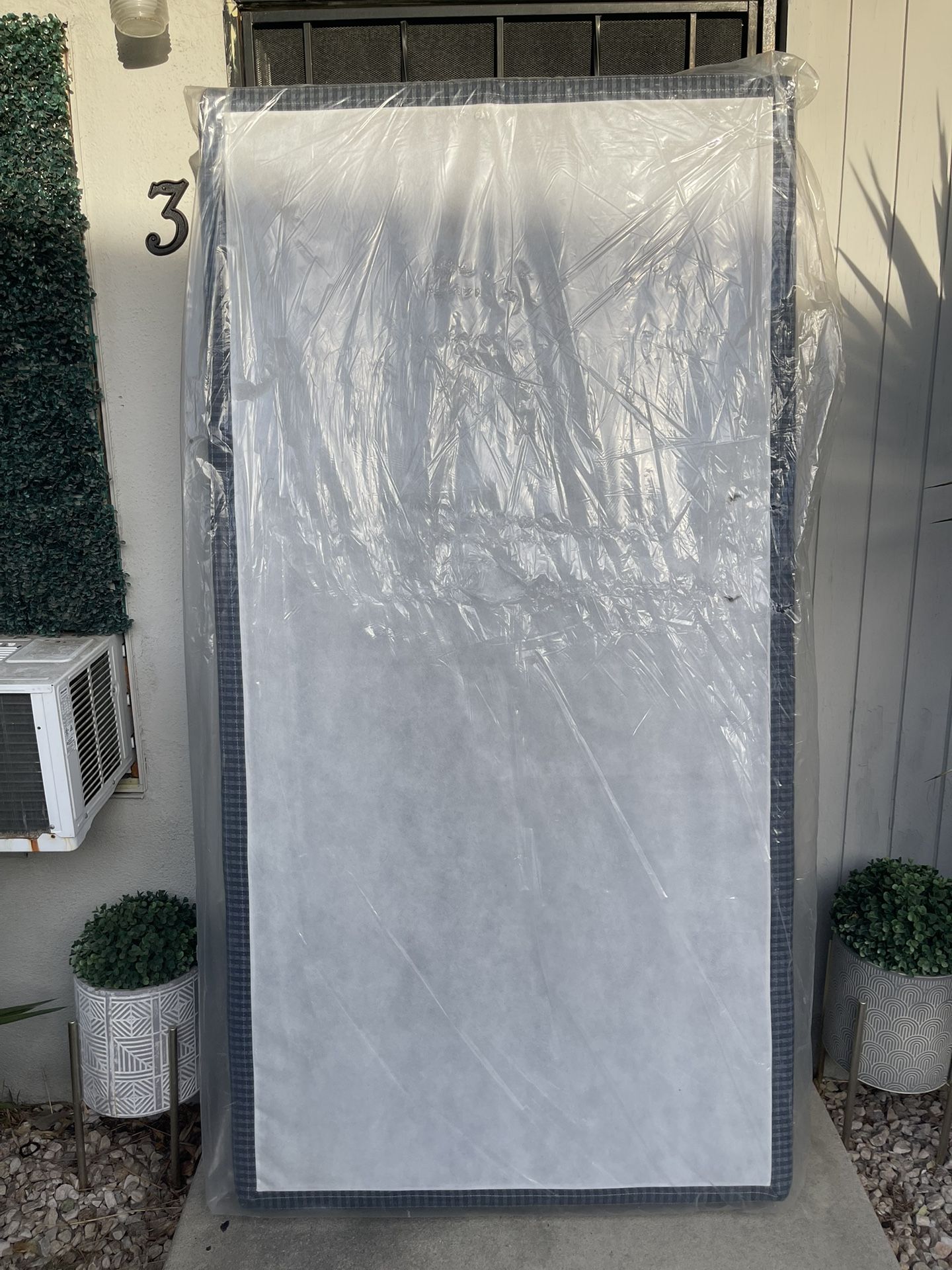 Brand New Unopened Twin Size Box Spring 