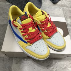 TRAVIS SCOTT CANARY YELLOW 