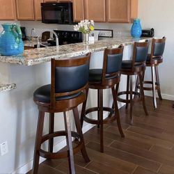 Bar Stools New in Packagings Set of 4 Swivel Function With Ball Bearing Swivel Plates.