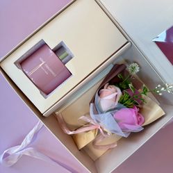 Home Fragrance Gift Box for Her – Reed Diffuser & Floral Bouquet Set