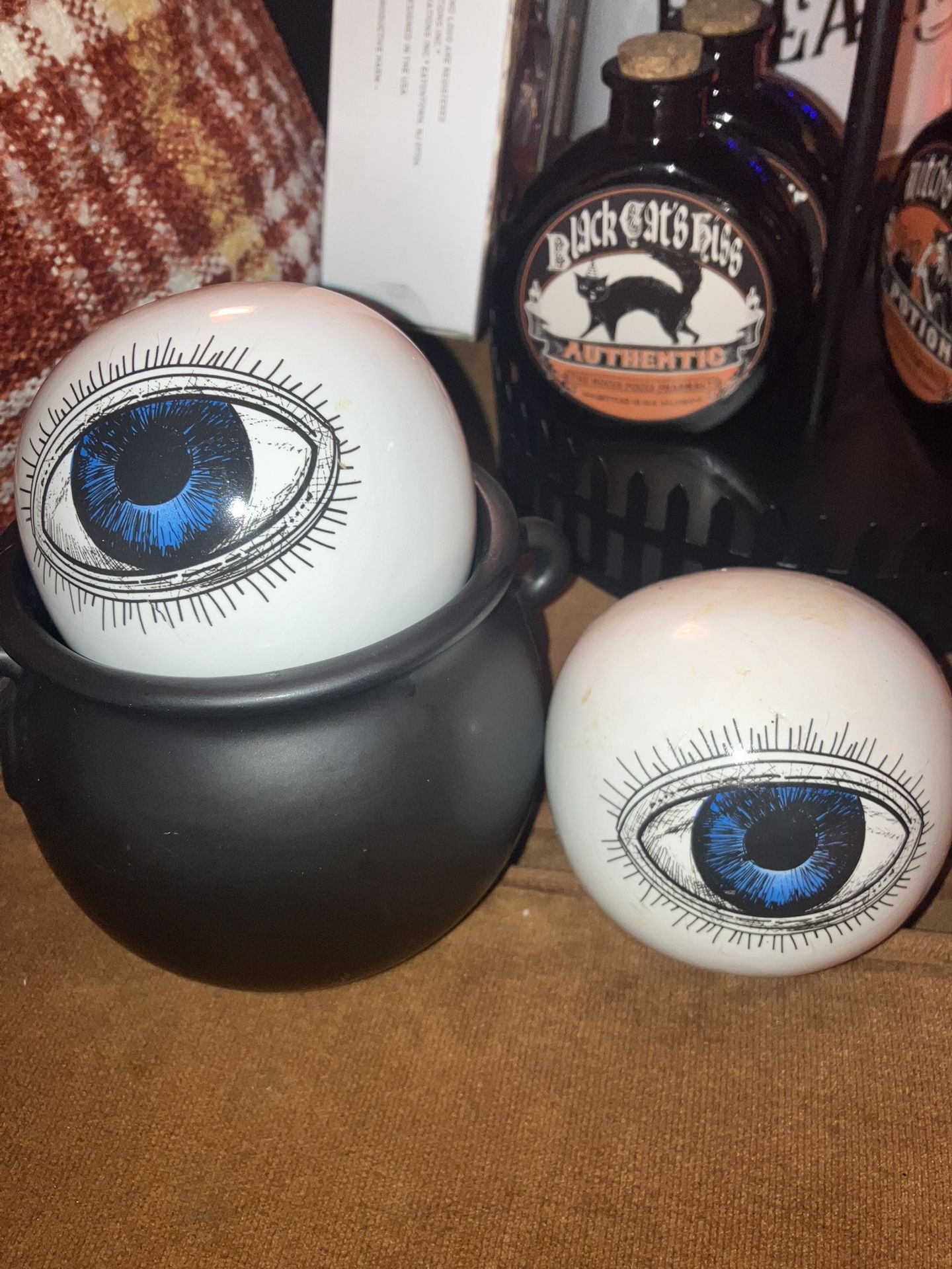 2 Ceramic Large Eyeballs and a Cauldron