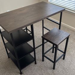 Table With 2 Chairs 