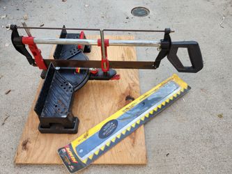 Hempe Miter Box & Saw Mounted + 2 addl new blades