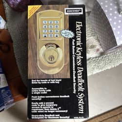 Electronic keyless deadbolt system