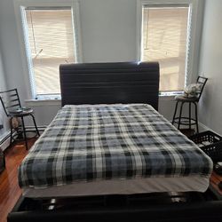 Queen Bed set With Mattress 