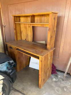 Computer desk