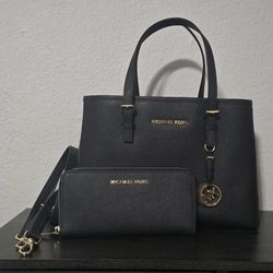 Black Michael Kors Purse Handbag & Wallet